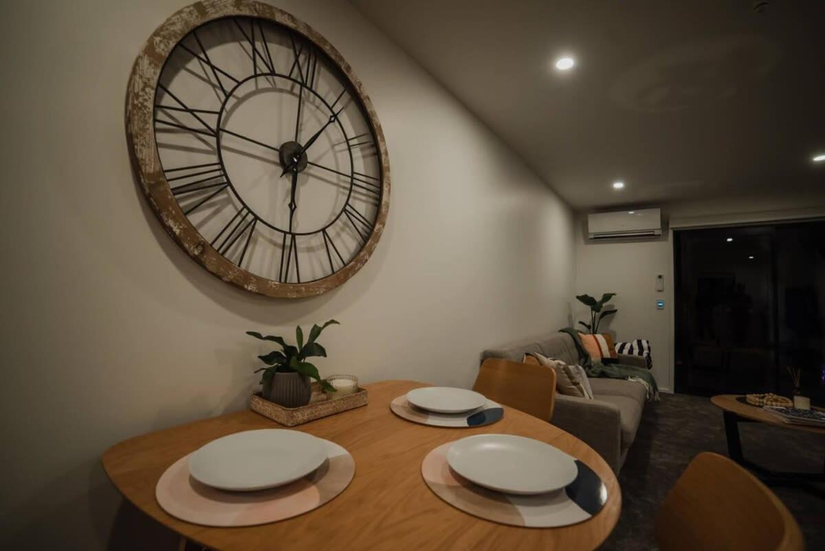 Stones Throw From The Stadium & Hot Tub Christchurch Dış mekan fotoğraf