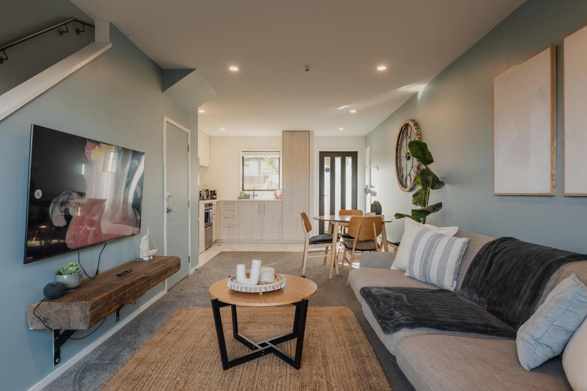 Stones Throw From The Stadium & Hot Tub Christchurch Dış mekan fotoğraf