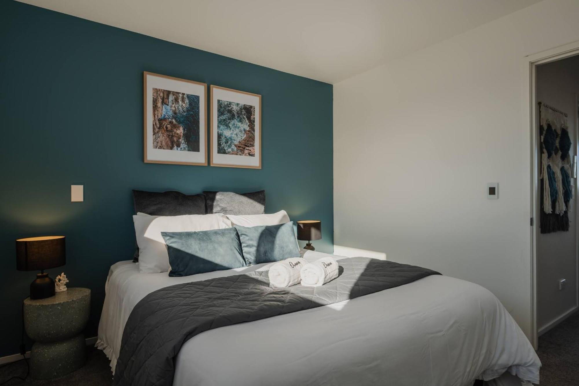 Stones Throw From The Stadium & Hot Tub Christchurch Dış mekan fotoğraf