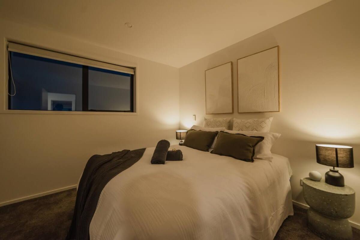 Stones Throw From The Stadium & Hot Tub Christchurch Dış mekan fotoğraf